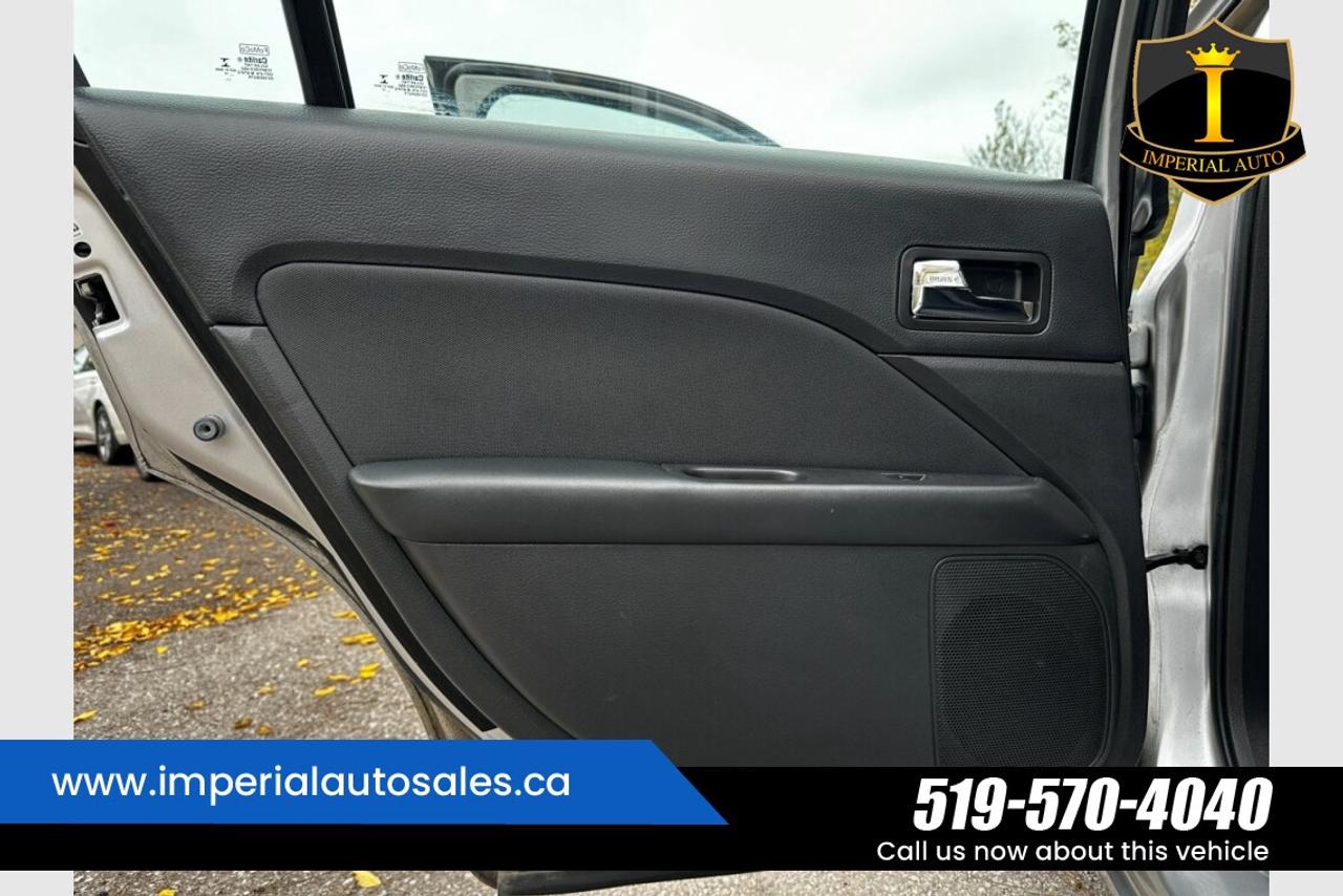 2012 Ford Fusion SE Photo
