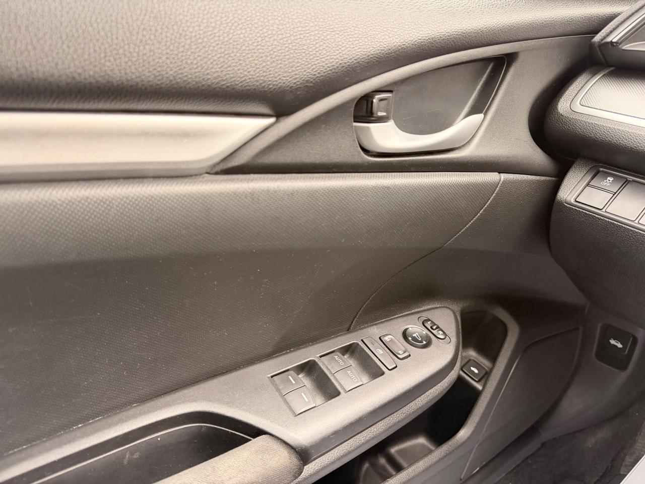 2018 Honda Civic LX Photo