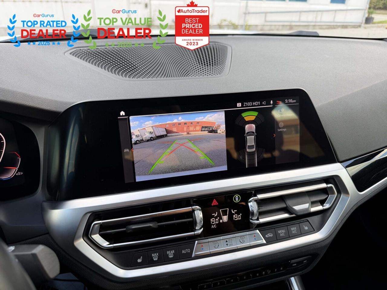 2020 BMW 3 Series PREMIUM PKG | PANO | LIKE NEW | LOADED Photo