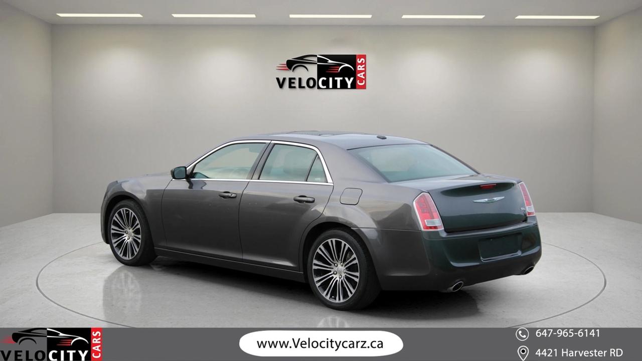 2013 Chrysler 300 S Photo