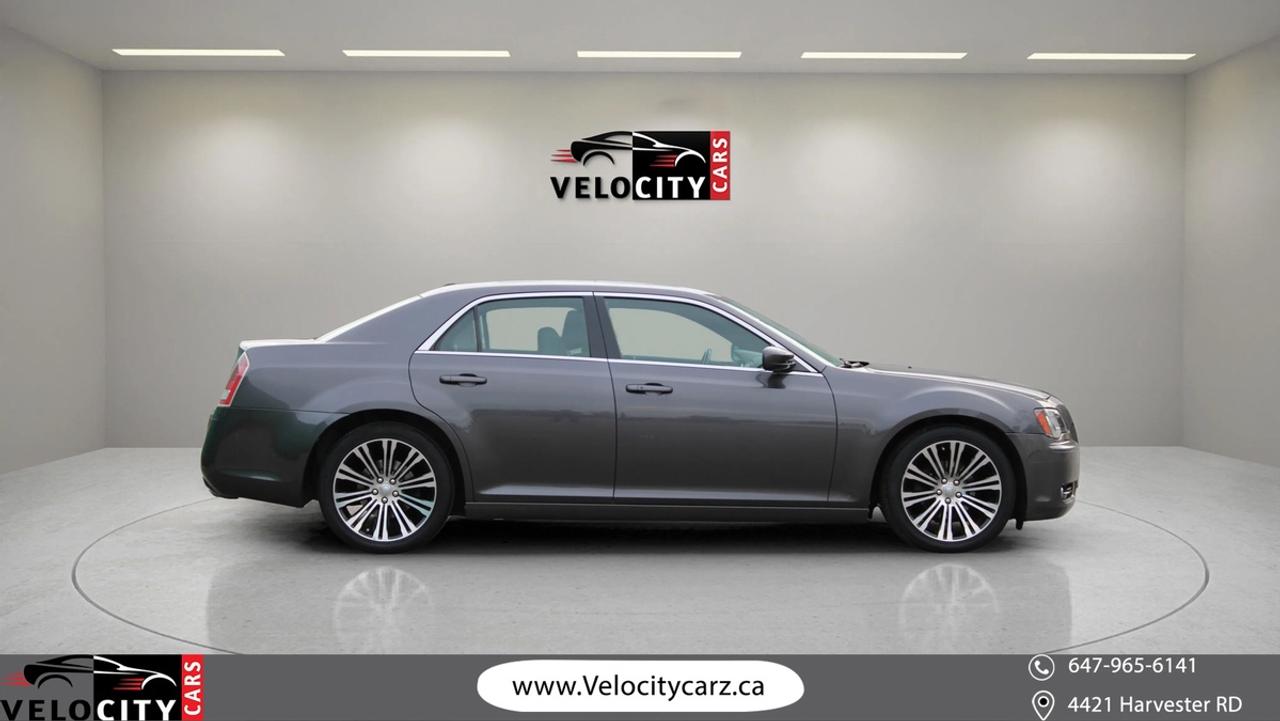 2013 Chrysler 300 S Photo