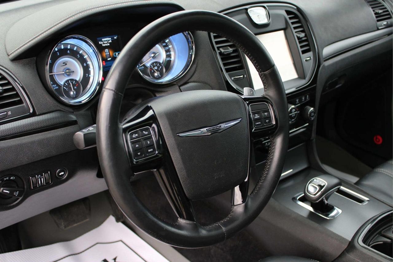 2013 Chrysler 300 S Photo