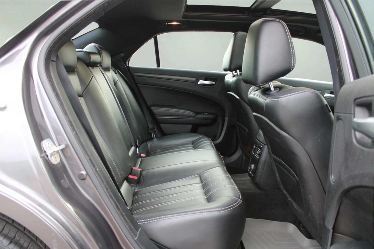 2013 Chrysler 300 S Photo