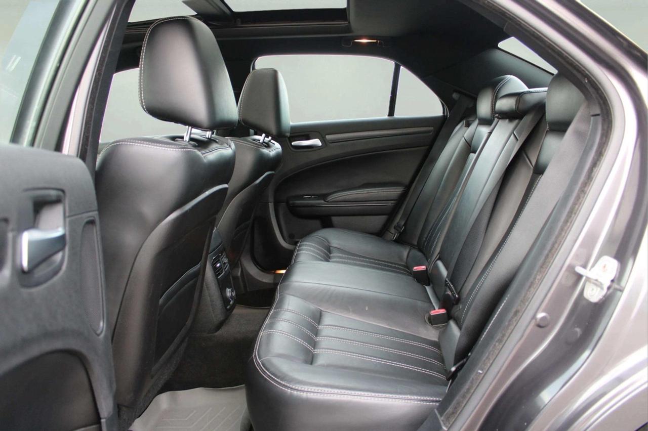 2013 Chrysler 300 S Photo