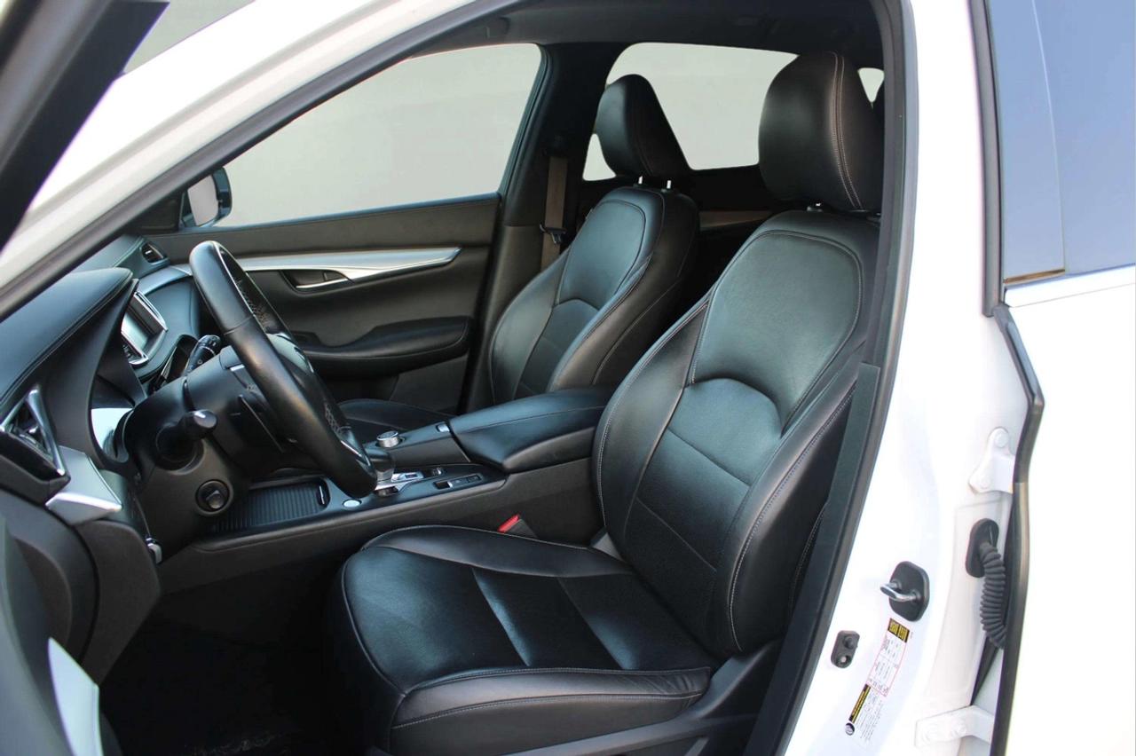 2019 Infiniti QX50 ESSENTIAL Photo