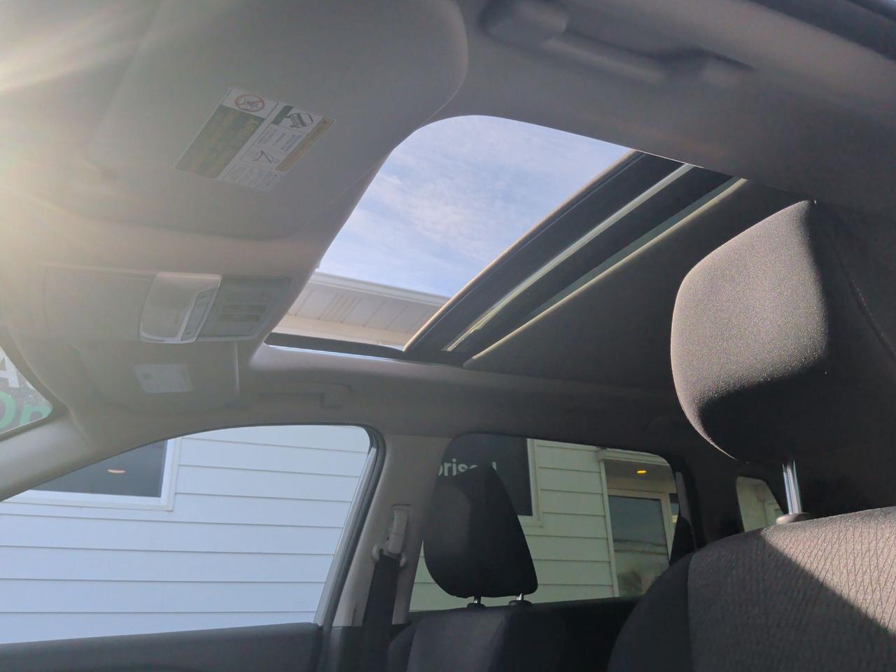 2025 Nissan Rogue AWD-SV-MOONROOF-HEATED SEAT/WHEEL-BEAUTY! Photo
