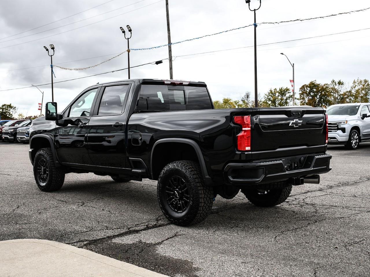 2026 Chevrolet Silverado 2500 HD ZR2 Photo3