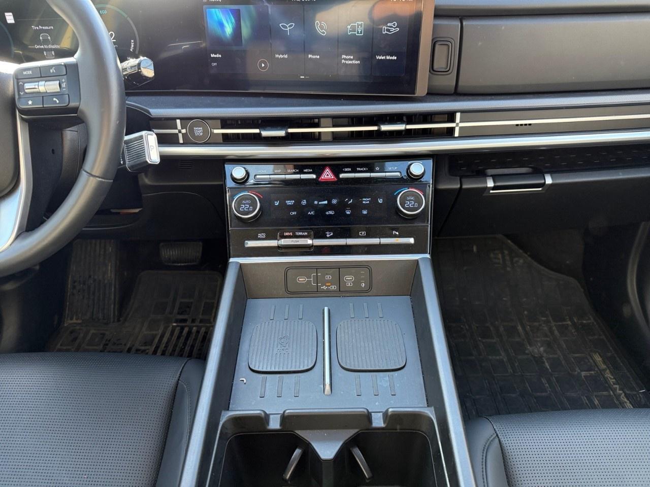 2024 Hyundai Santa Fe Hybrid Preferred AWD w/Trend Pkg Photo
