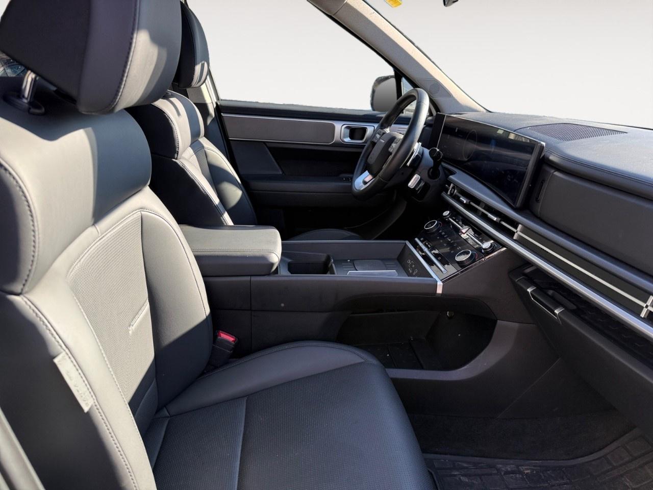2024 Hyundai Santa Fe Hybrid Preferred AWD w/Trend Pkg Photo