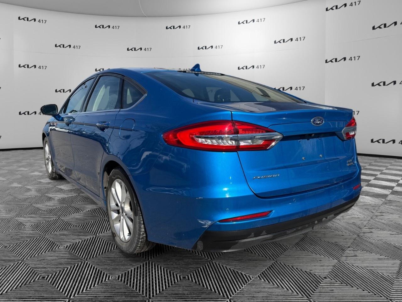 2020 Ford Fusion Hybrid SEL FWD Photo2