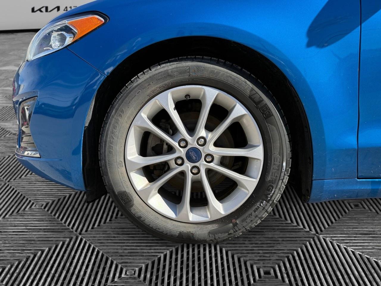 2020 Ford Fusion Hybrid SEL FWD Photo