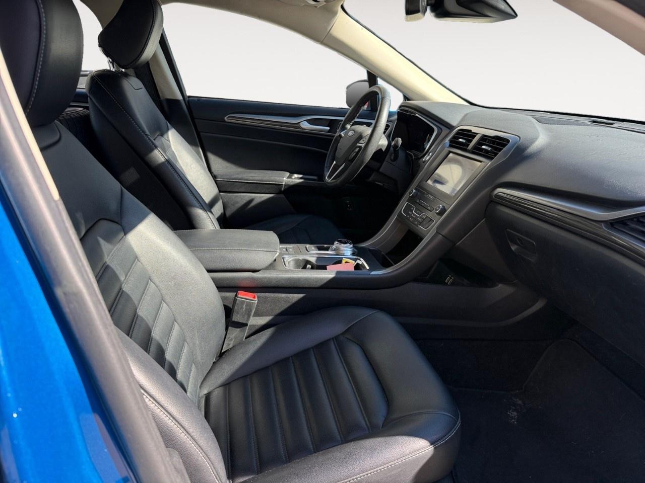 2020 Ford Fusion Hybrid SEL FWD Photo