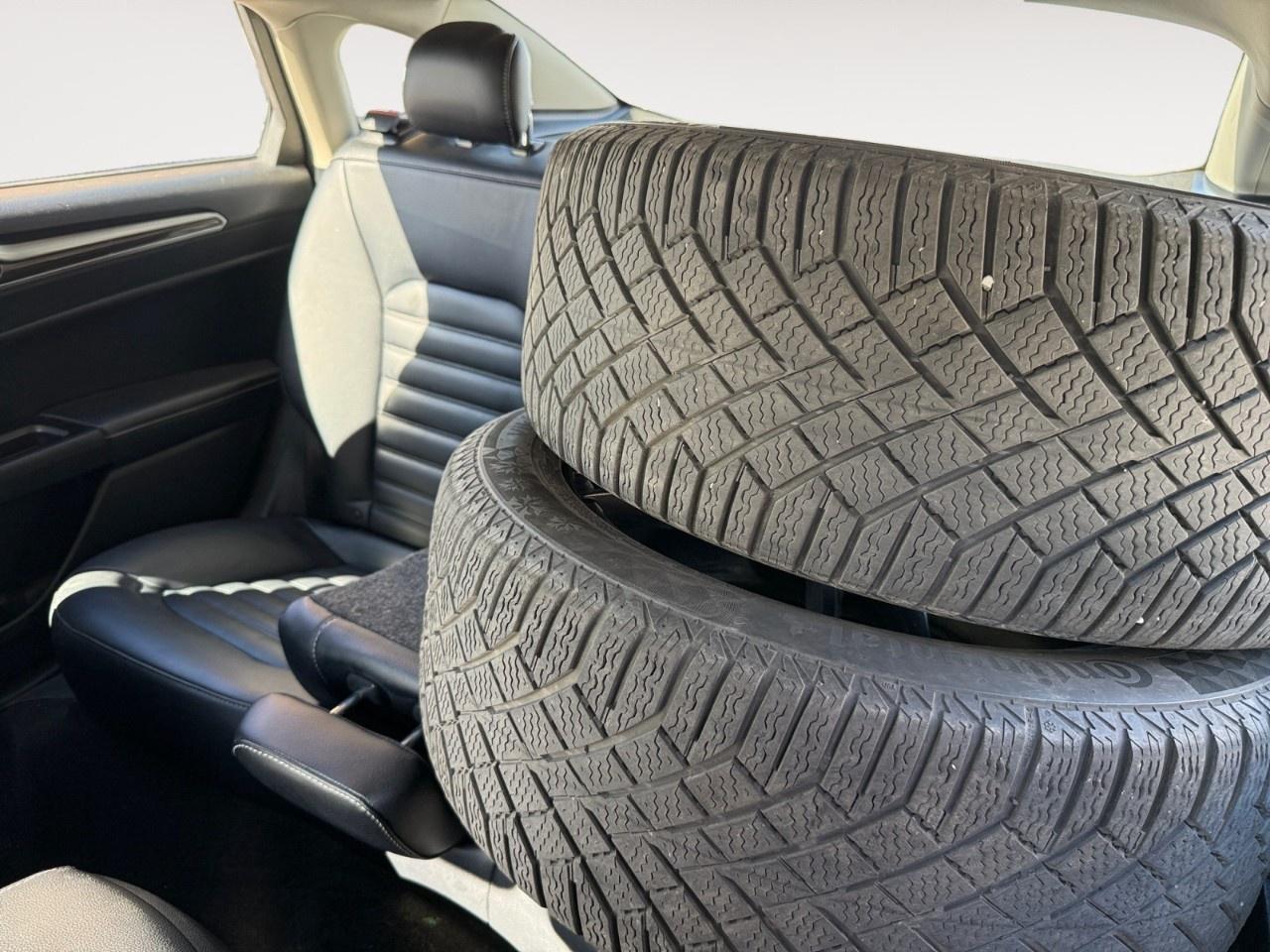 2020 Ford Fusion Hybrid SEL FWD Photo