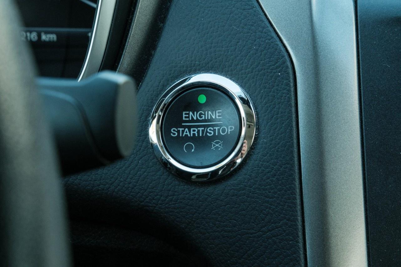 2020 Ford Fusion Hybrid SEL FWD Photo