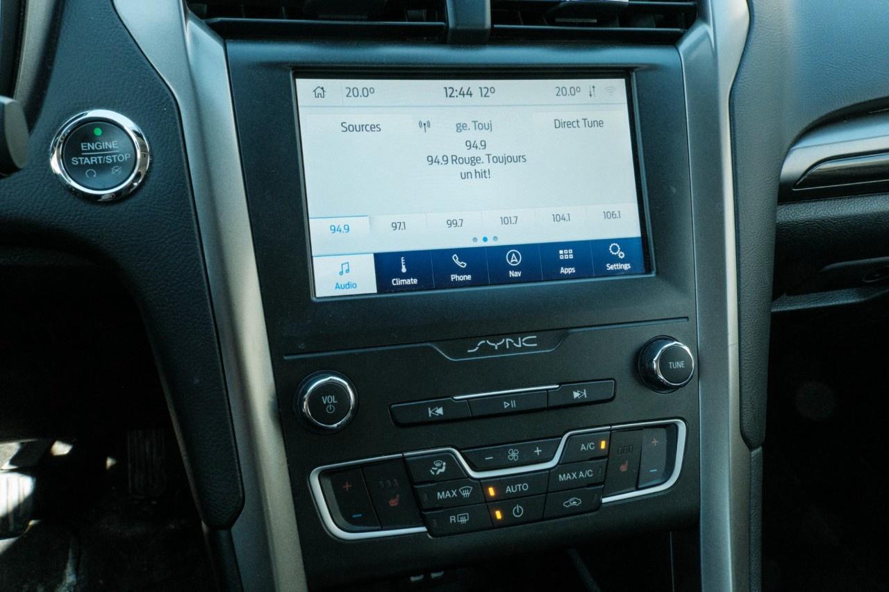 2020 Ford Fusion Hybrid SEL FWD Photo