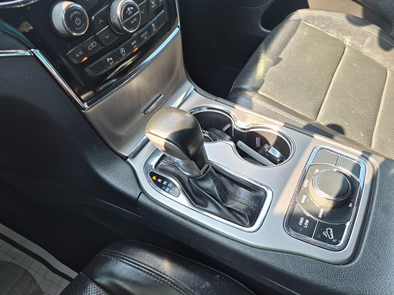 2020 Jeep Grand Cherokee LIMITED 4X4 Photo