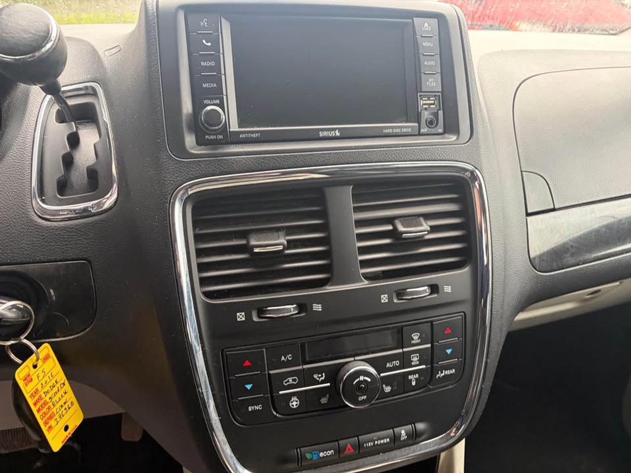2016 Dodge Grand Caravan Crew - Photo #8