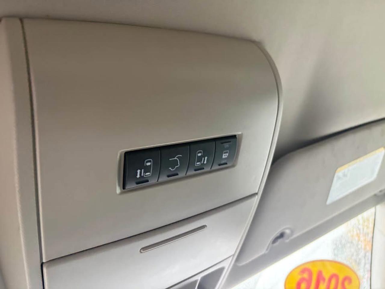 2016 Dodge Grand Caravan Crew Photo