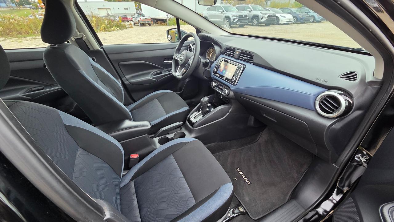 2024 Nissan Versa SV Photo