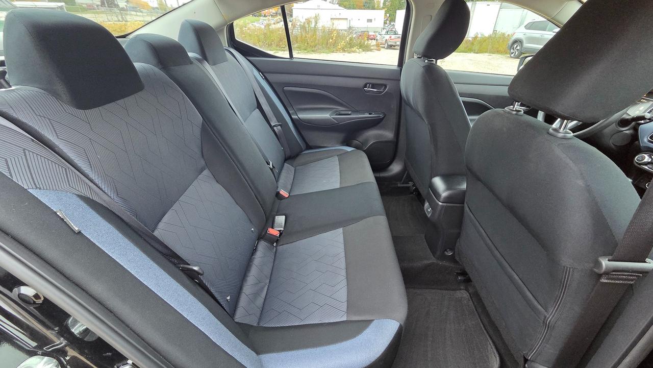 2024 Nissan Versa SV Photo