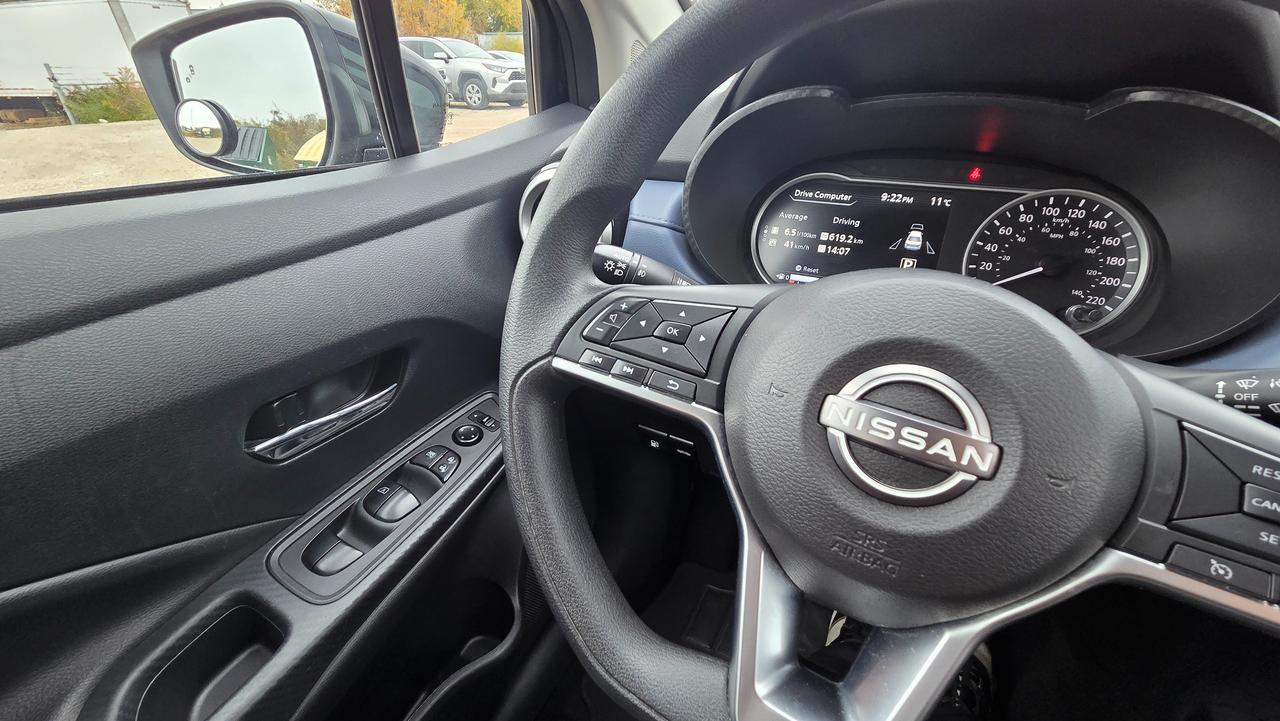 2024 Nissan Versa SV Photo
