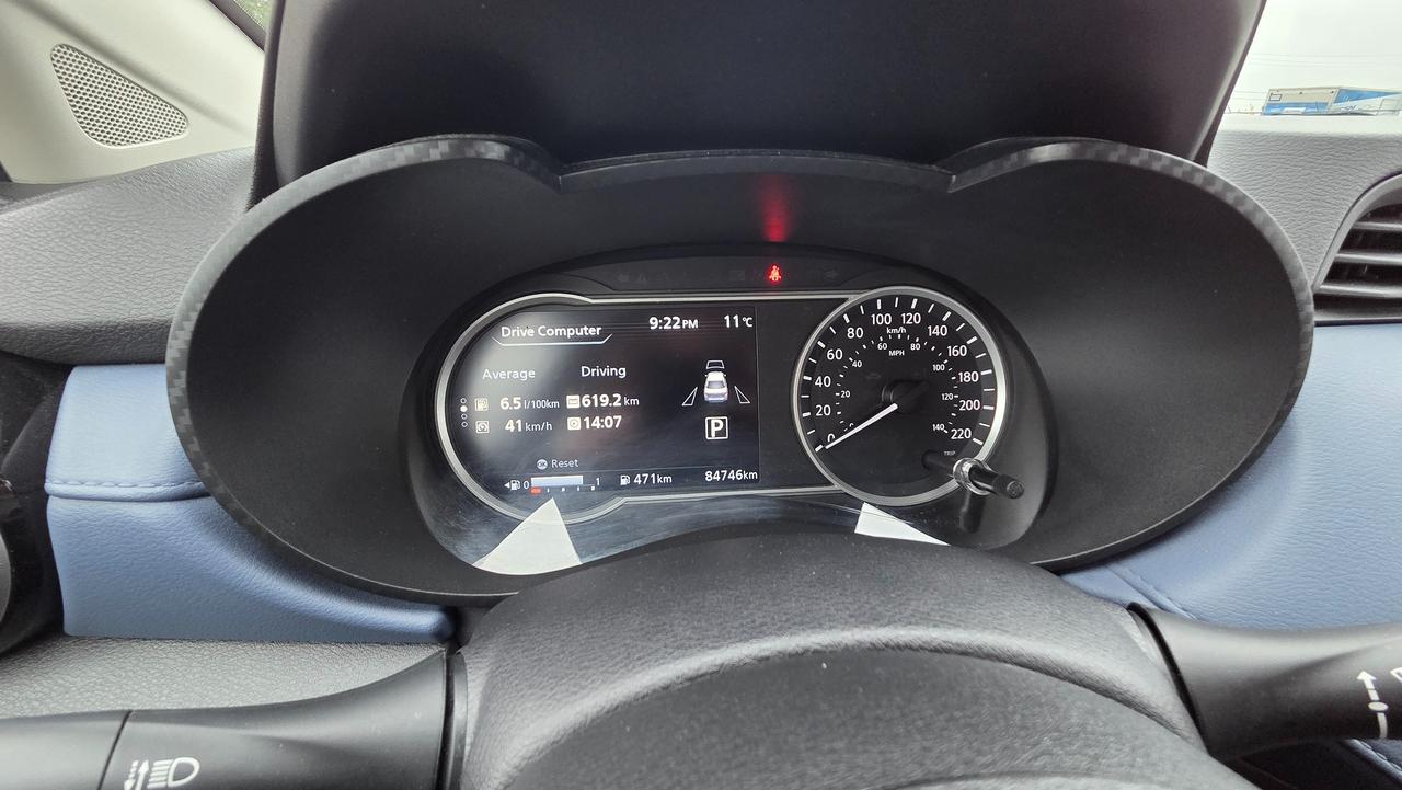 2024 Nissan Versa SV Photo