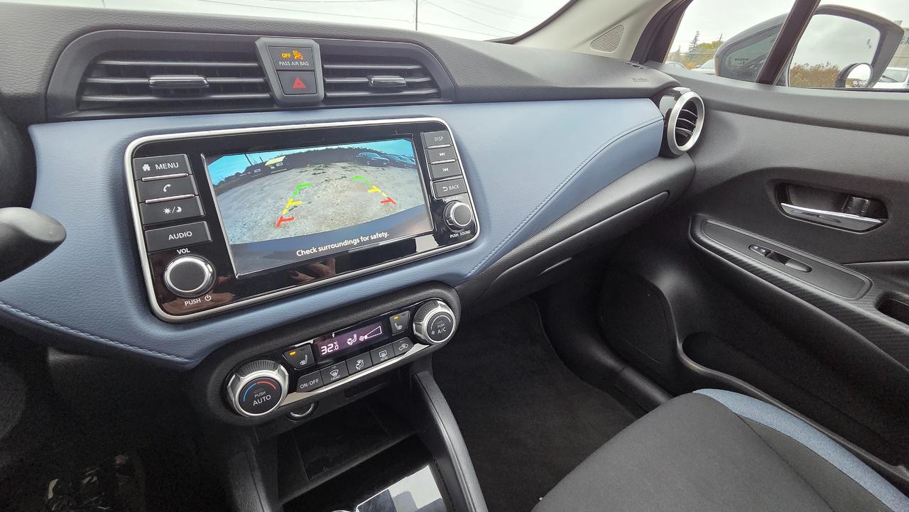 2024 Nissan Versa SV Photo