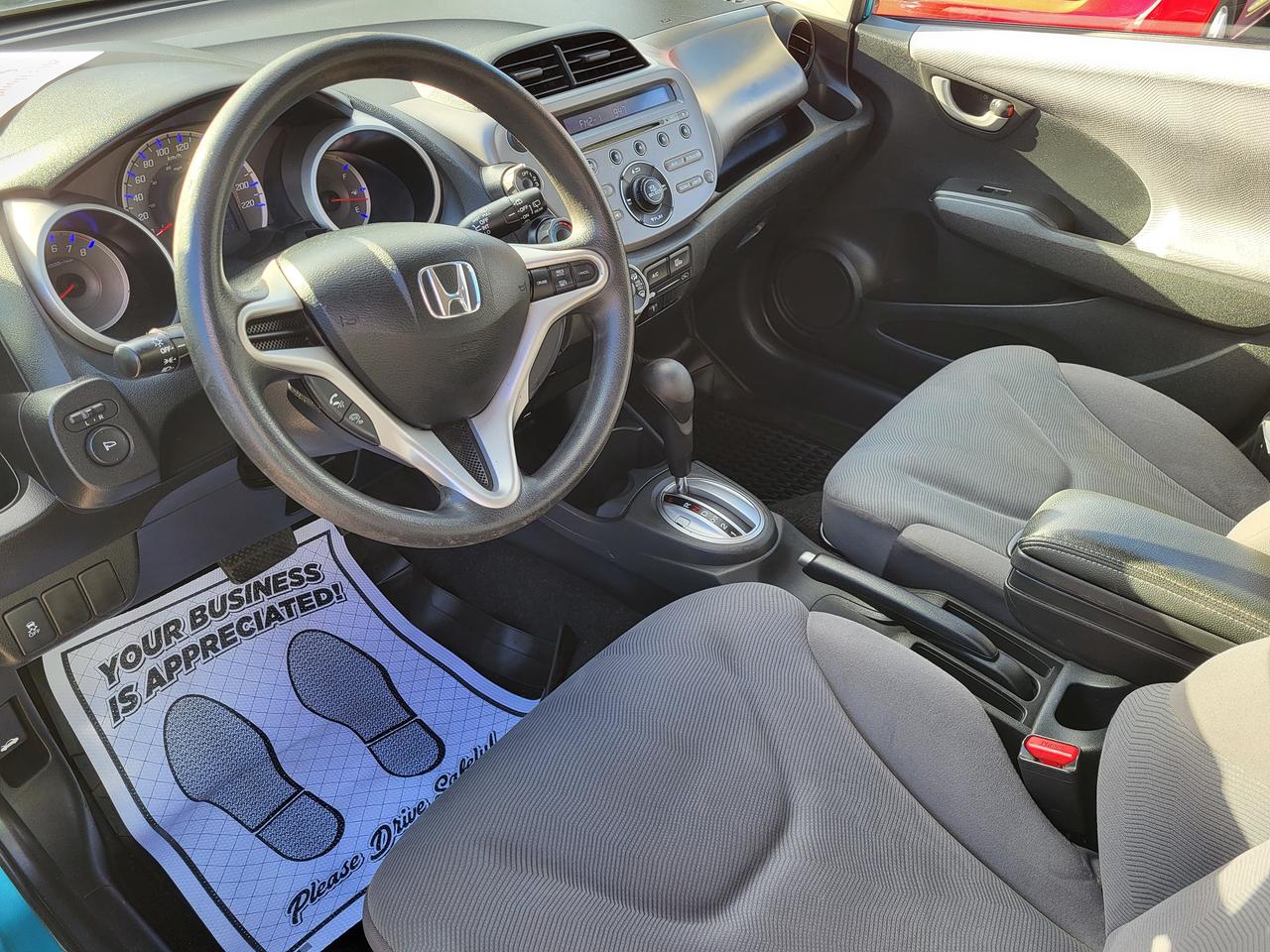 2013 Honda Fit 5dr HB Auto LX Photo4