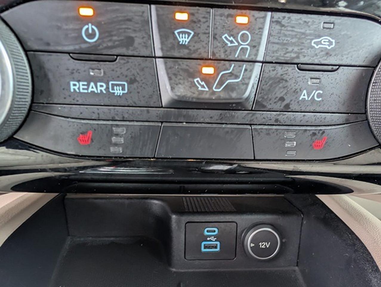 2021 Ford Escape SE AWD Photo