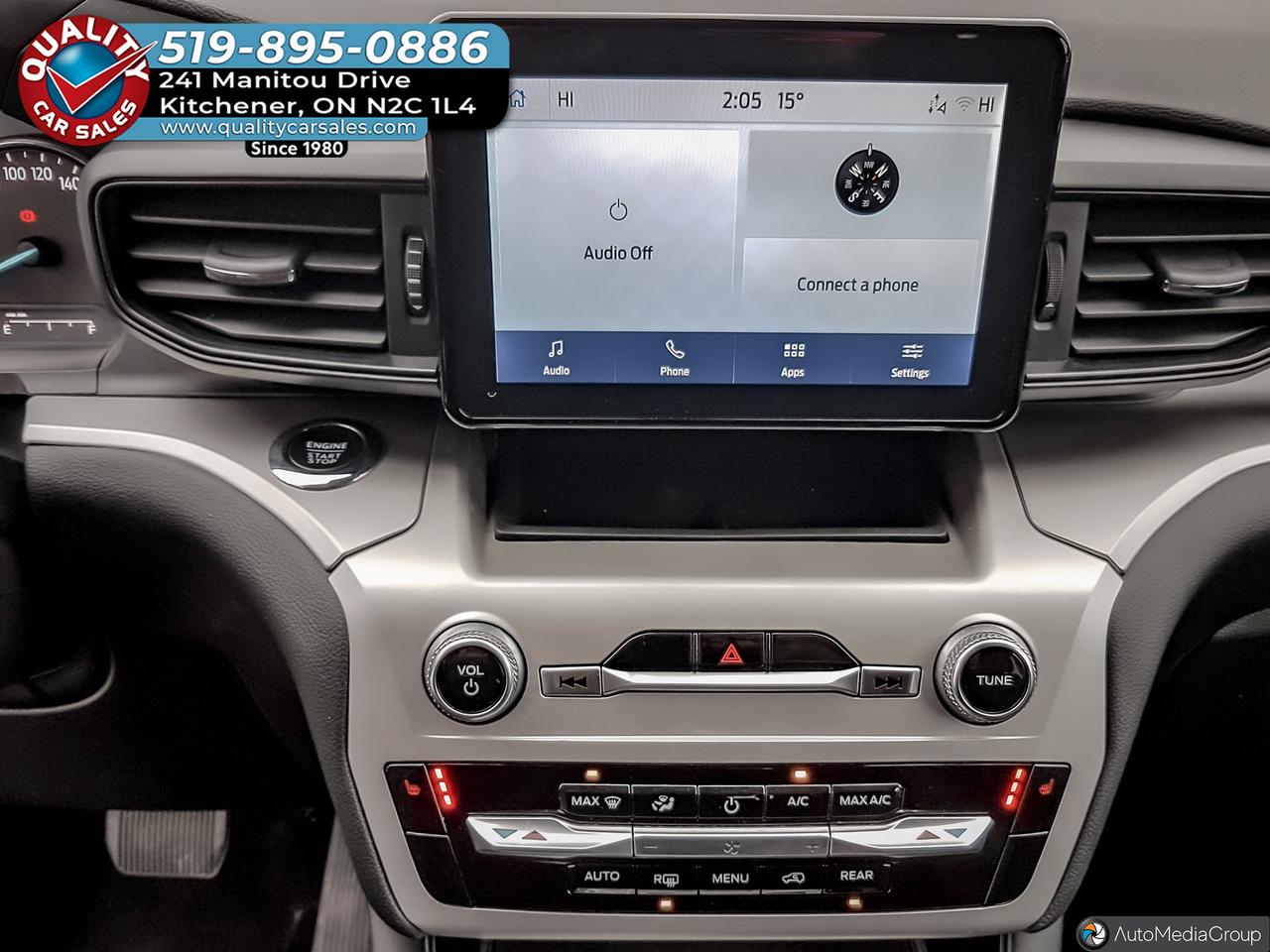 2022 Ford Explorer XLT 4WD Photo