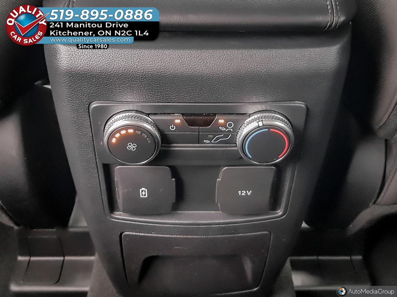 2022 Ford Explorer XLT 4WD Photo