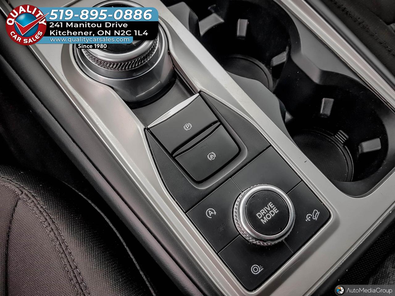 2022 Ford Explorer XLT 4WD Photo