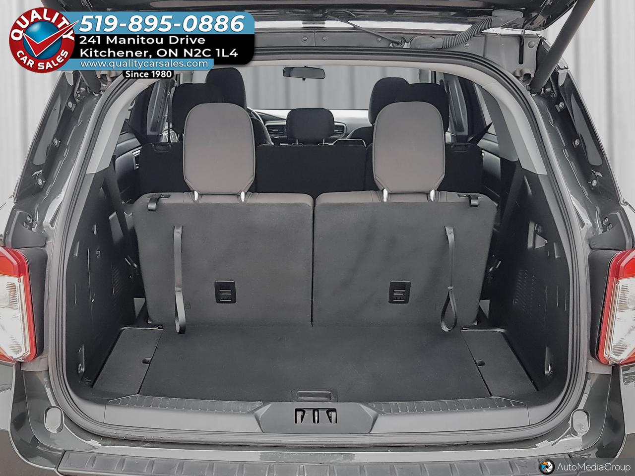 2022 Ford Explorer XLT 4WD Photo