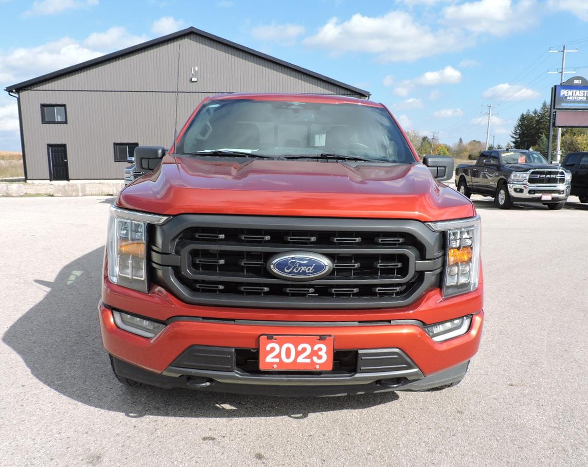 2023 Ford F-150 XLT/FX4 5.0L 4X4 1-Owner Well Optioned 76000KMS Photo1