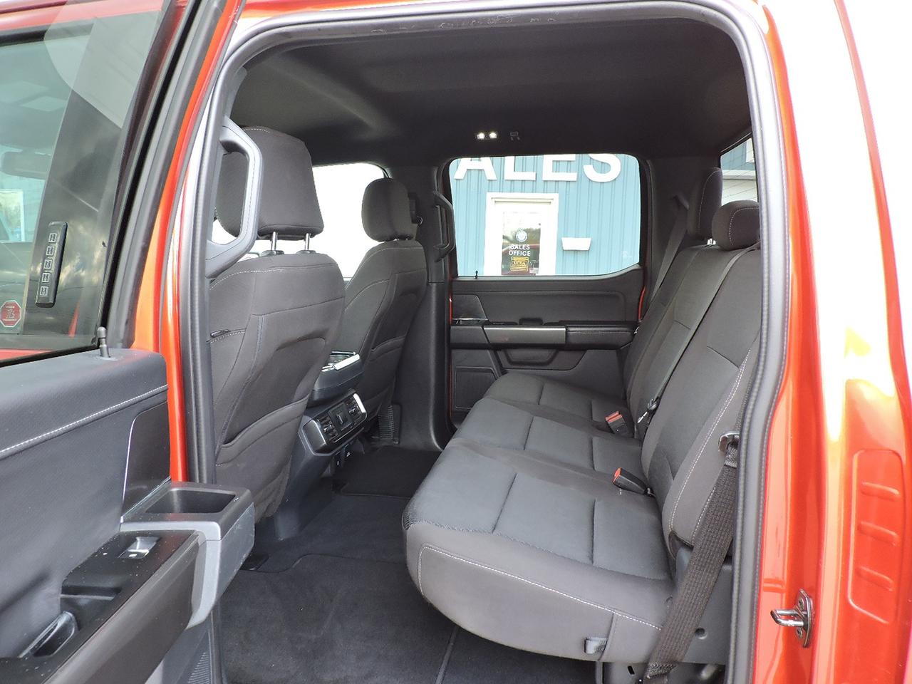 2023 Ford F-150 XLT/FX4 5.0L 4X4 1-Owner Well Optioned 76000KMS Photo