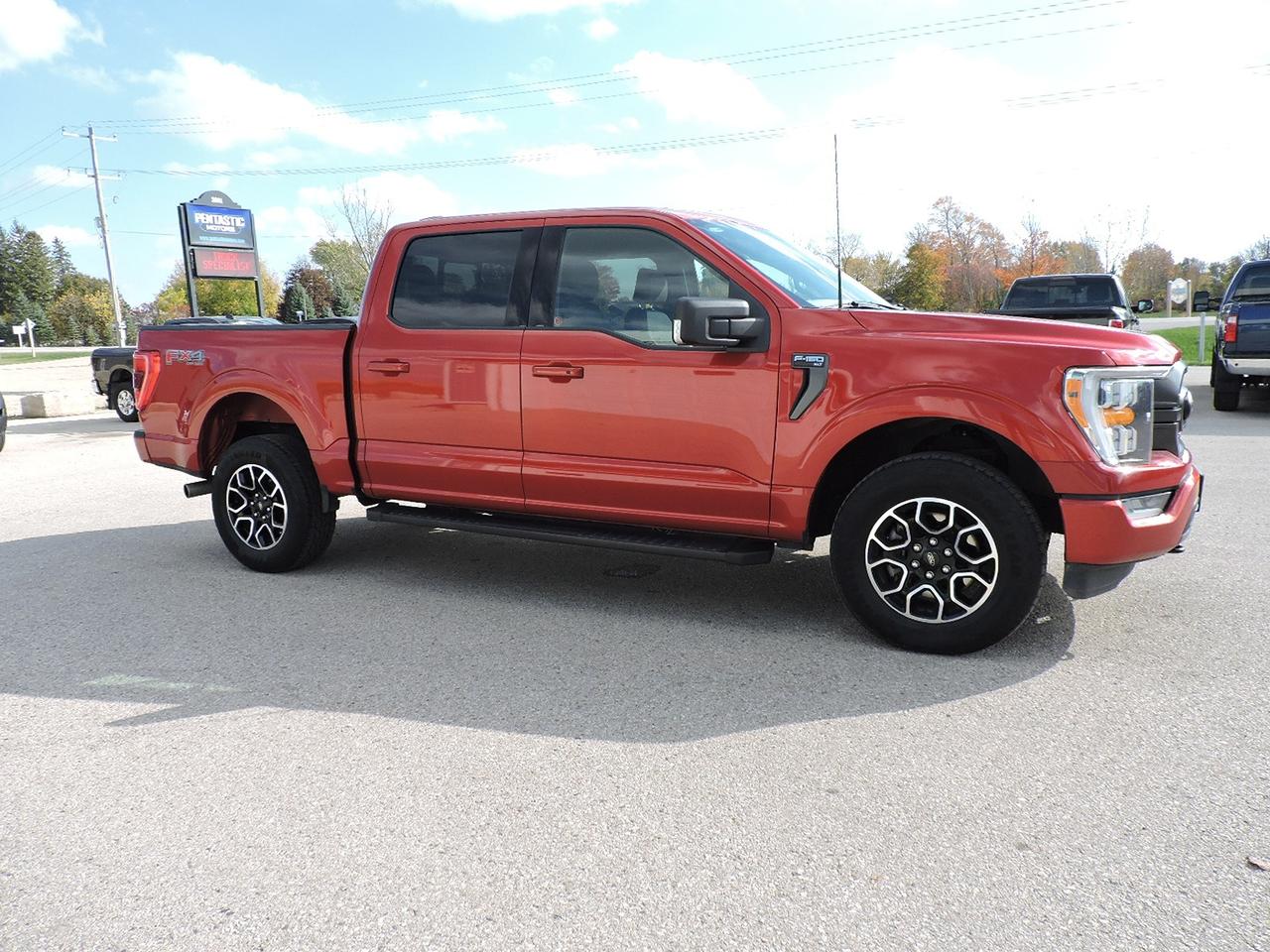 2023 Ford F-150 XLT/FX4 5.0L 4X4 1-Owner Well Optioned 76000KMS Photo