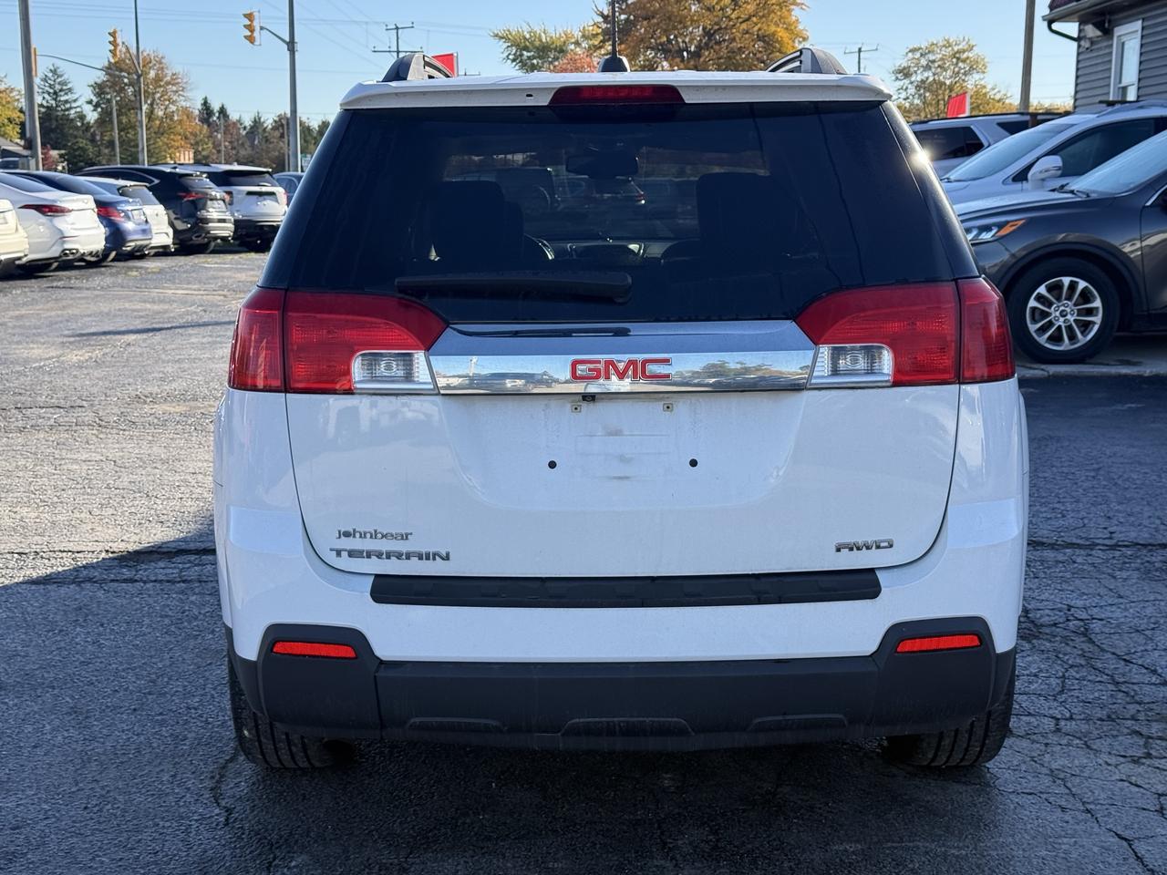 2015 GMC Terrain SLT Photo2