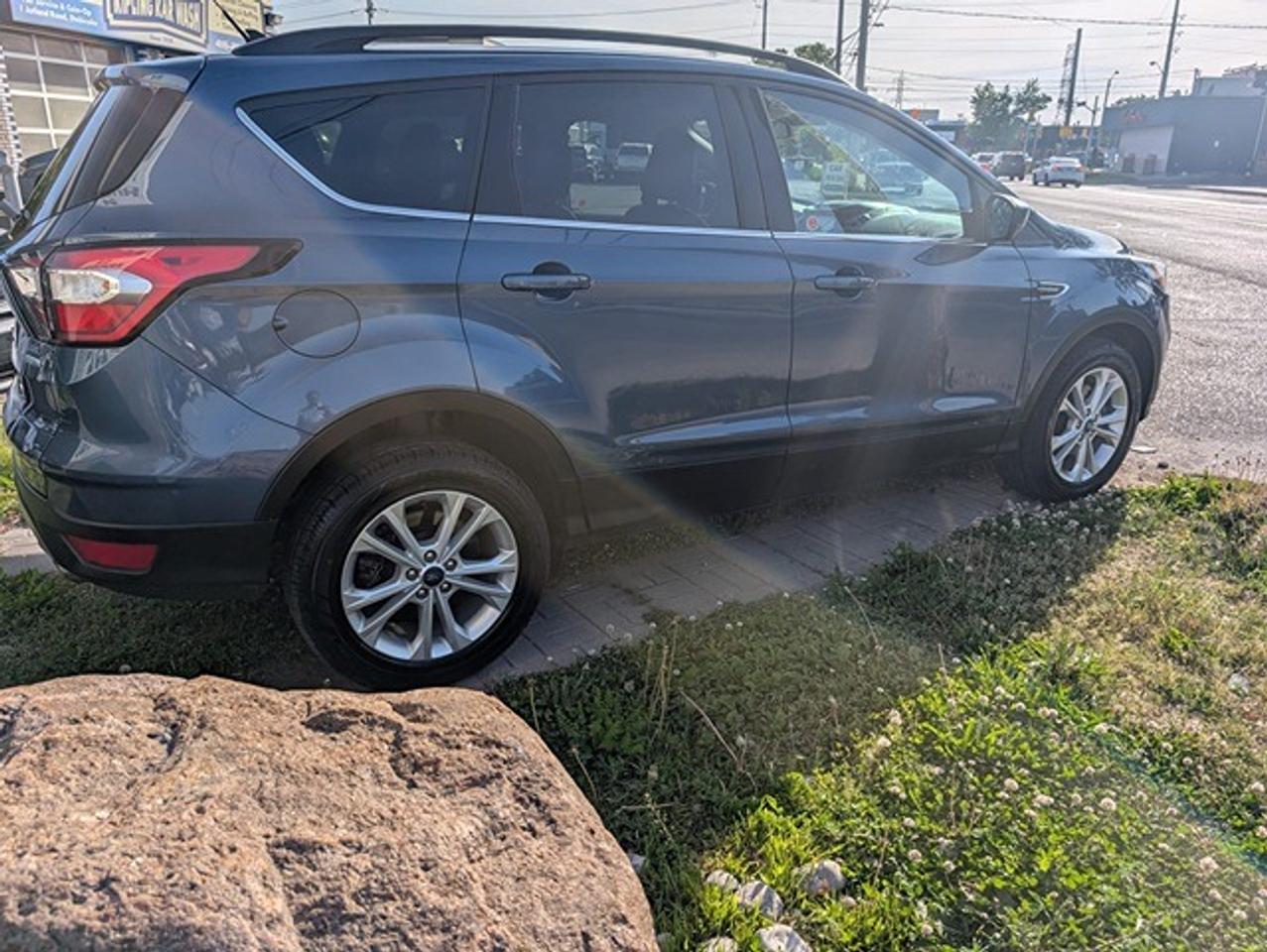 2018 Ford Escape SEL 4WD Photo
