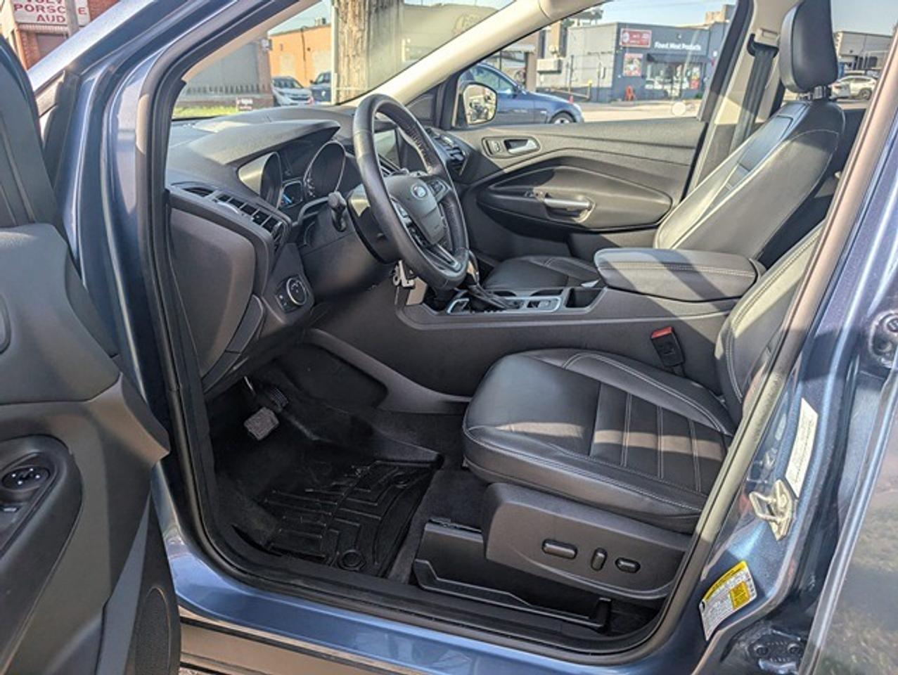 2018 Ford Escape SEL 4WD Photo