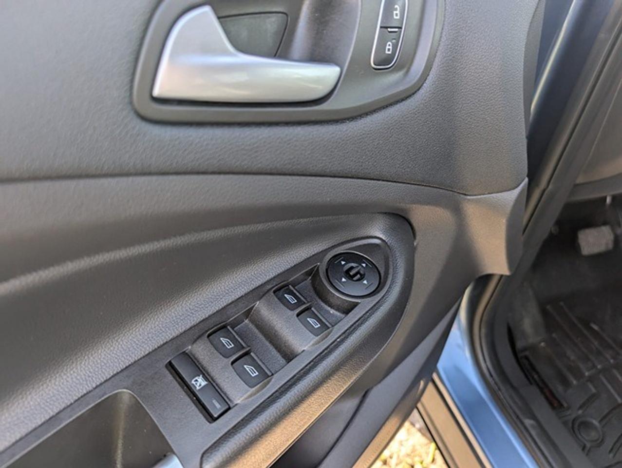 2018 Ford Escape SEL 4WD Photo