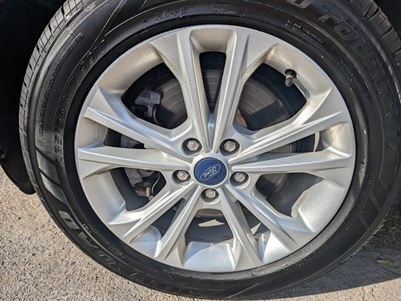 2018 Ford Escape SEL 4WD Photo