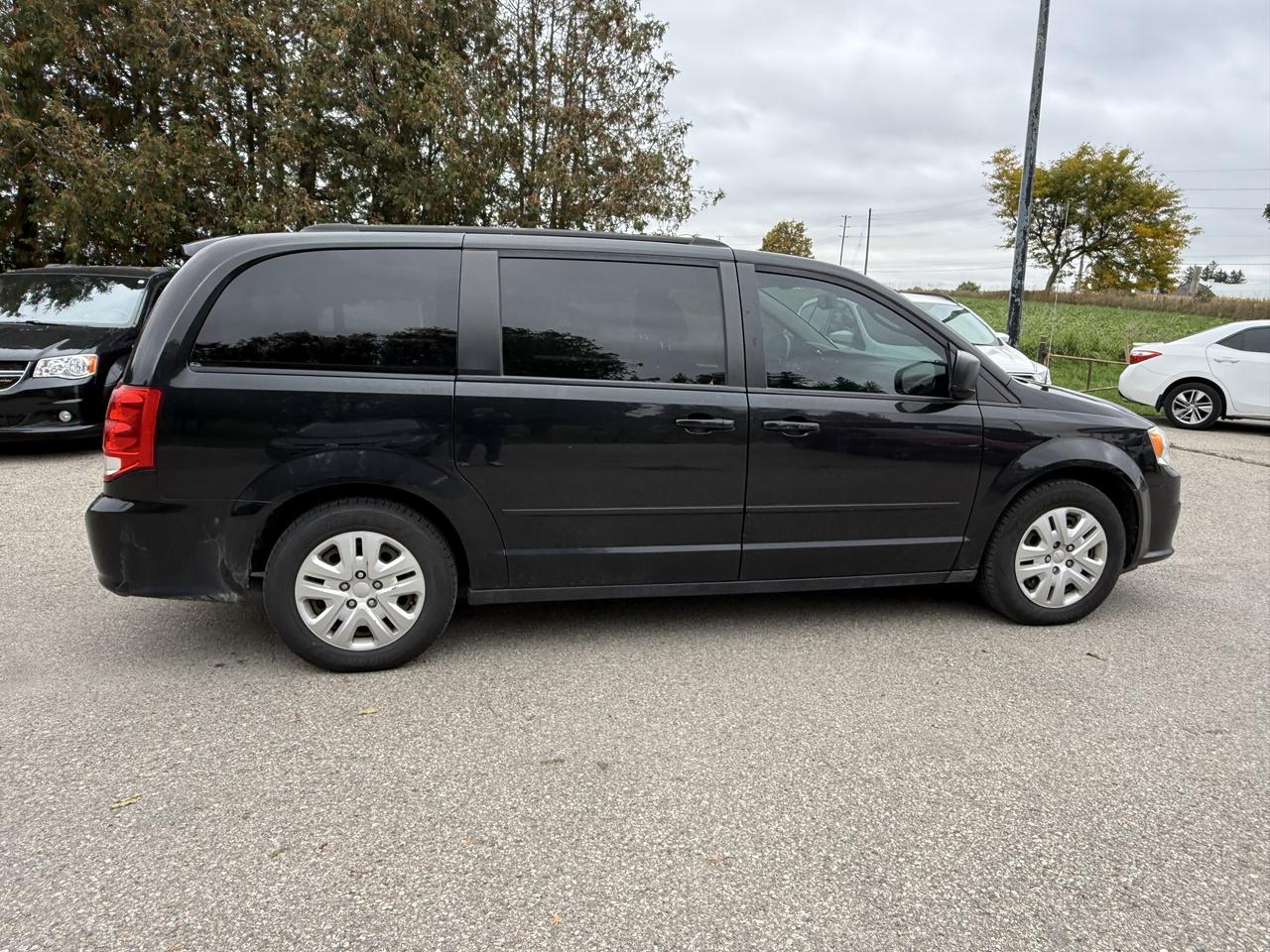 2017 Dodge Grand Caravan SXT Photo