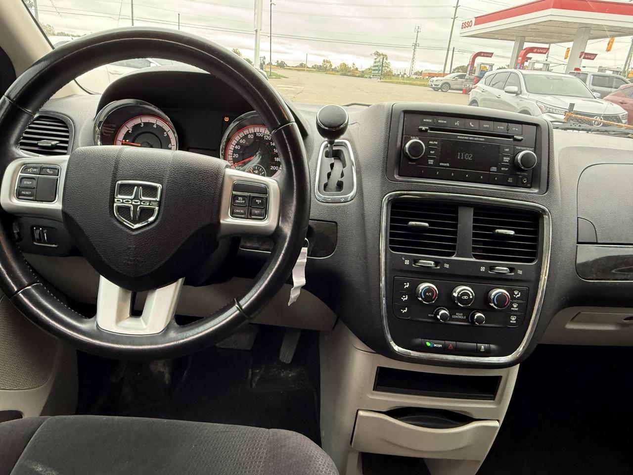 2017 Dodge Grand Caravan SXT Photo