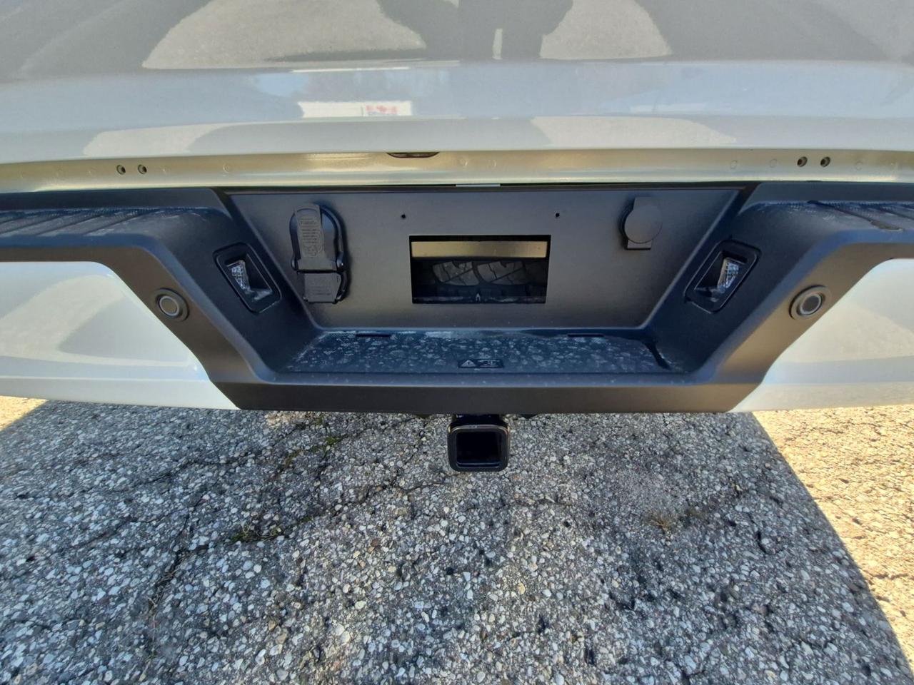 2026 Ford F-150 LARIAT, MOONROOF, BLACK PKG, TOW/HAUL PKG Photo