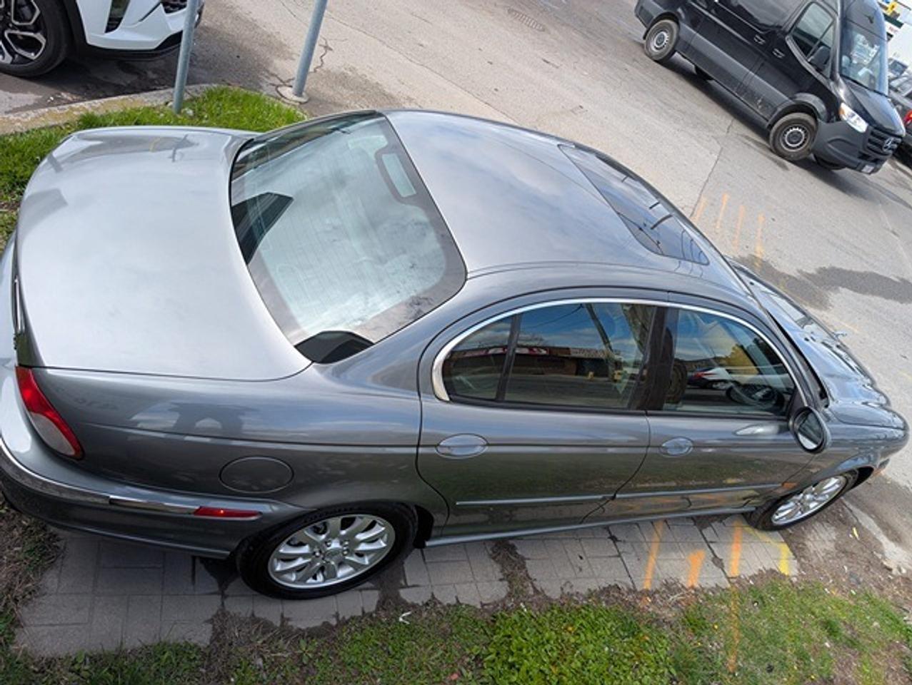 2003 Jaguar X-Type 4dr Sdn 2.5 Photo