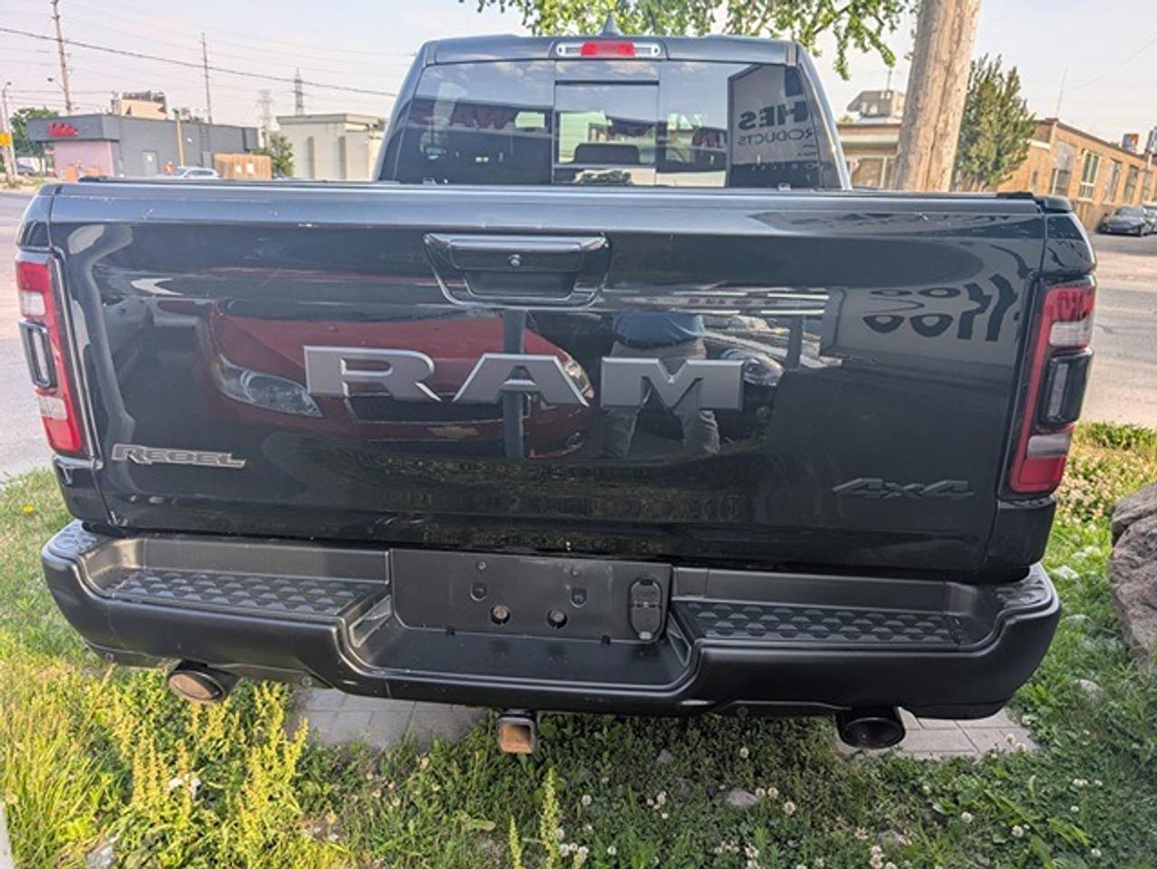 2020 RAM 1500 Rebel 4x4 Crew Cab 5'7" Box Photo3