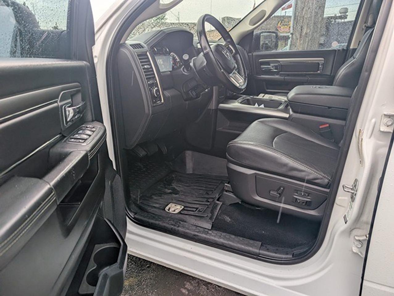 2018 RAM 2500 Laramie 4x4 Crew Cab 6'4" Box Photo