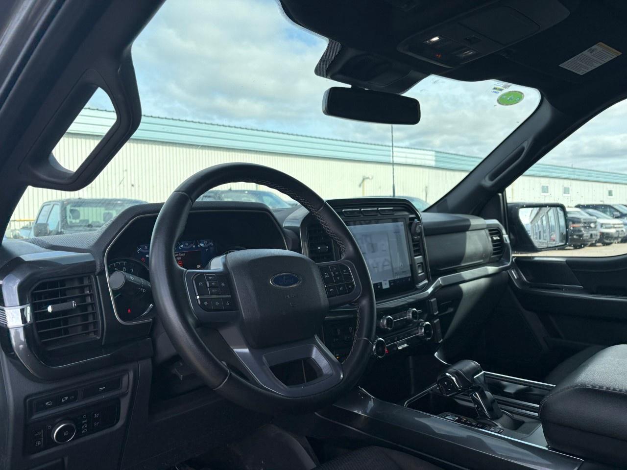 2023 Ford F-150 XLT 4WD SuperCrew 5.5' Box Photo