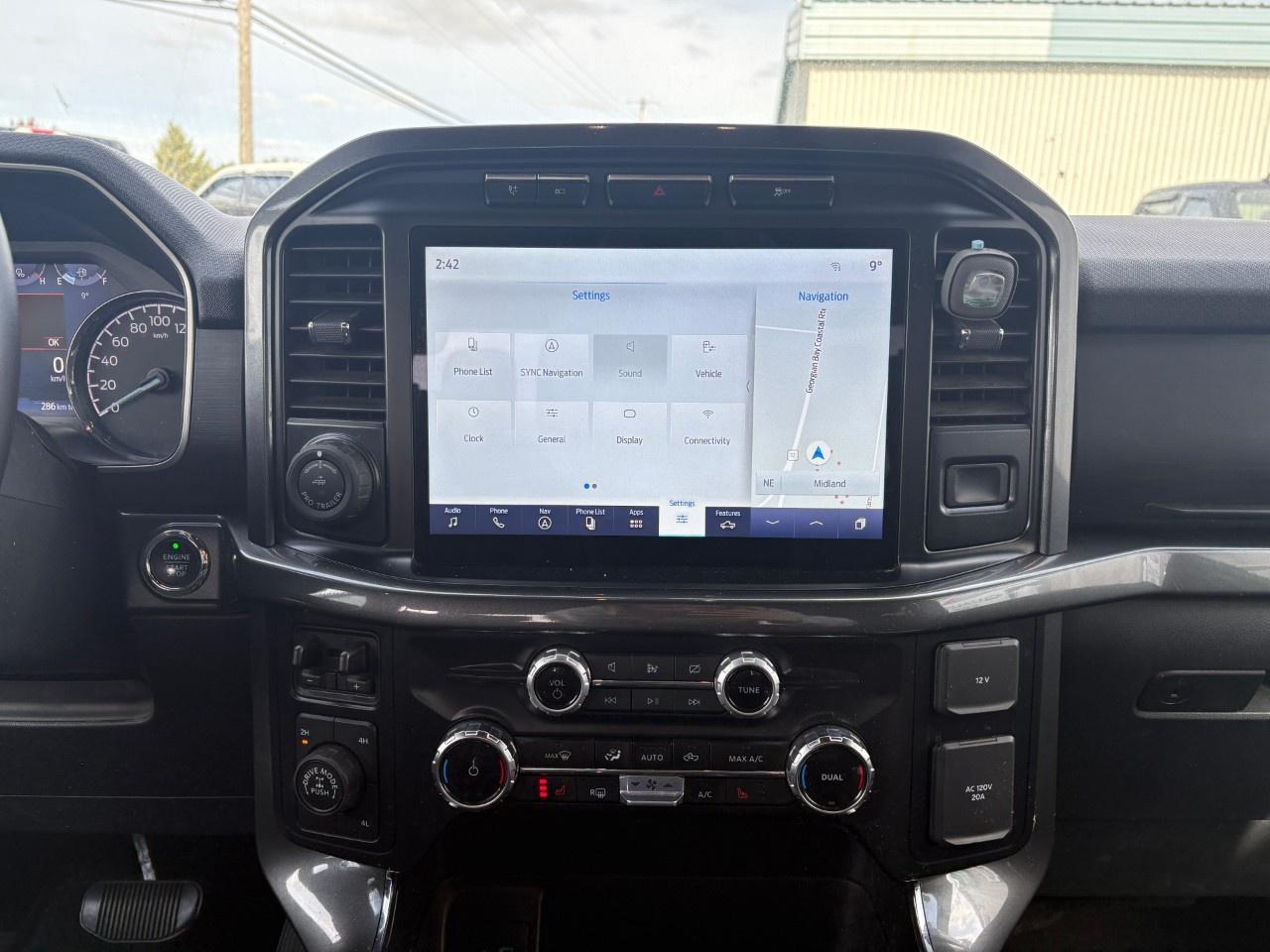 2023 Ford F-150 XLT 4WD SuperCrew 5.5' Box Photo