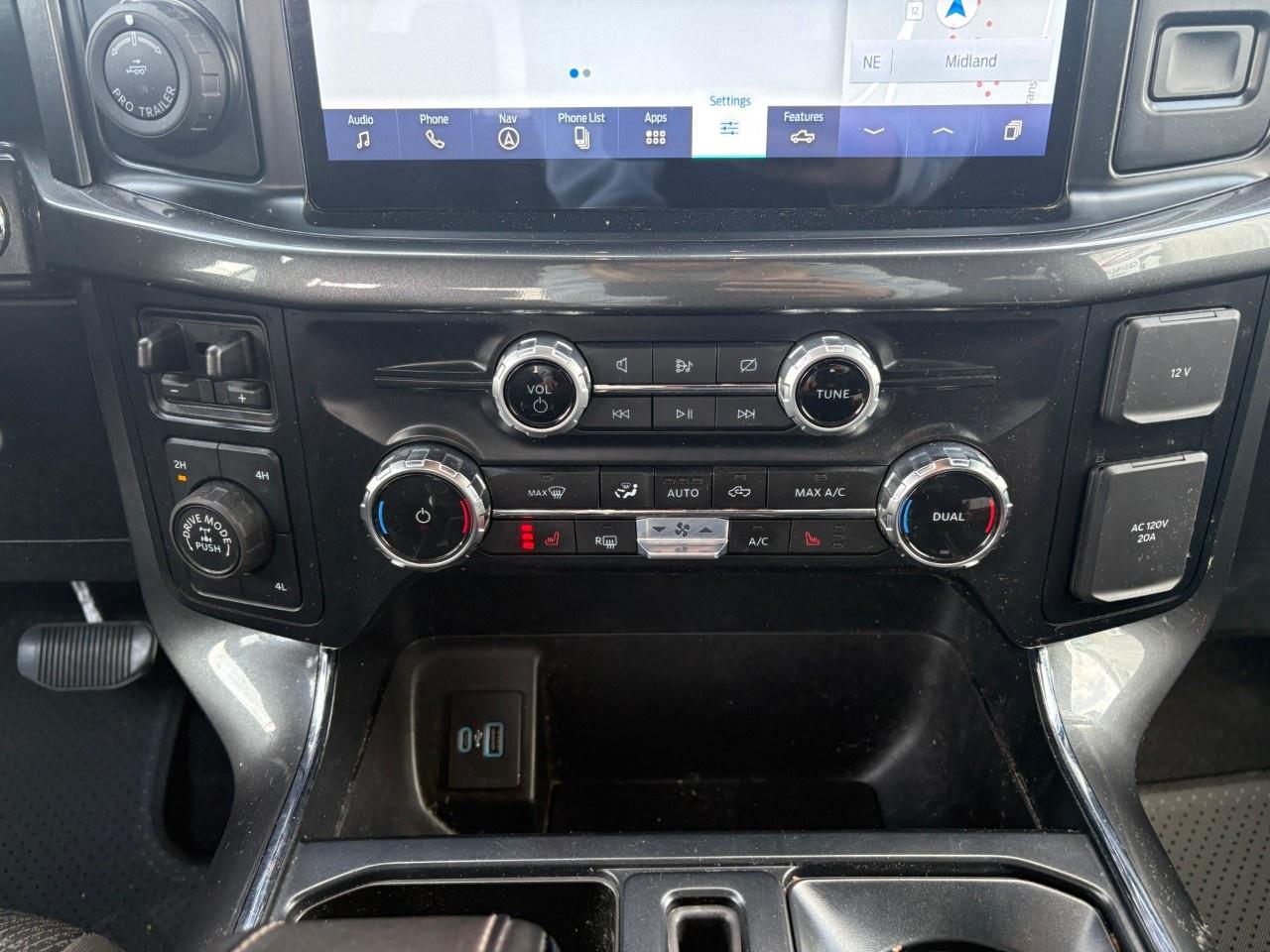 2023 Ford F-150 XLT 4WD SuperCrew 5.5' Box Photo